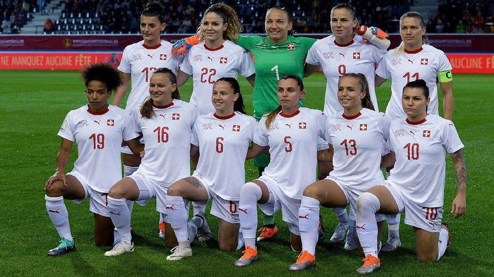 اختفاء إسماعيلي مهاجمة منتخب سويسرا في بحيرة إيطالية