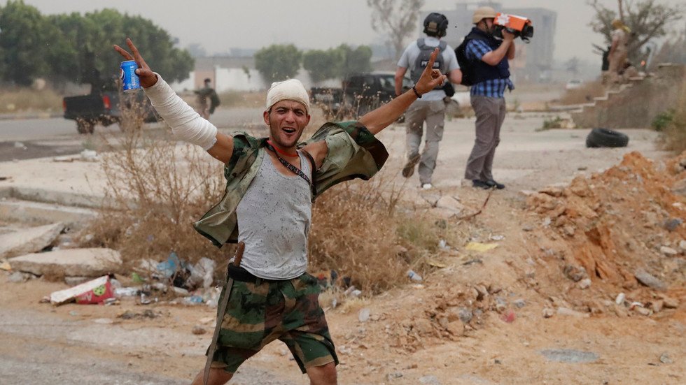 "رويترز": إطلاق سراح 6 أتراك محتجزين في ليبيا لدى قوات حفتر