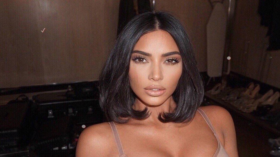 كاردشيان تتخذ قرارا مفاجئا بشأن الـ"كيمونو" الياباني