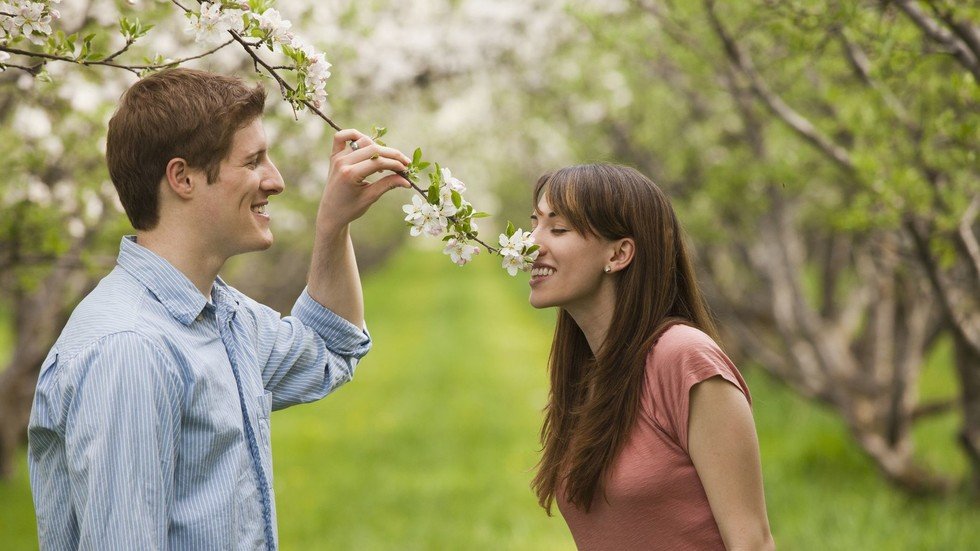 دراسة تكشف "مفتاح" جذب شريك الحياة!