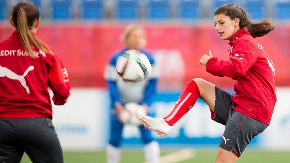 تأكيد وفاة إسماعيلي مهاجمة منتخب سويسرا بعد اختفائها في بحيرة إيطالية