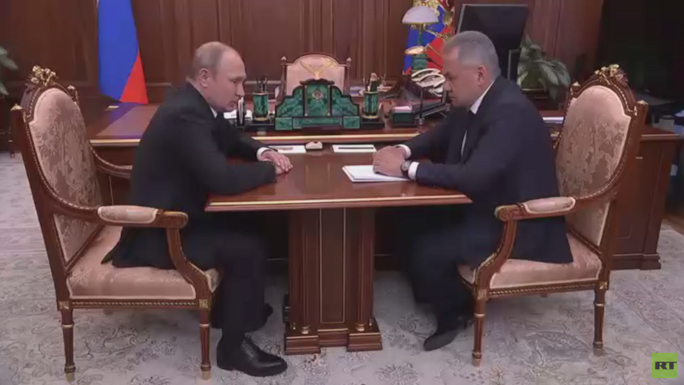 مصرع 14 بحارا روسيا جراء حريق بغواصة