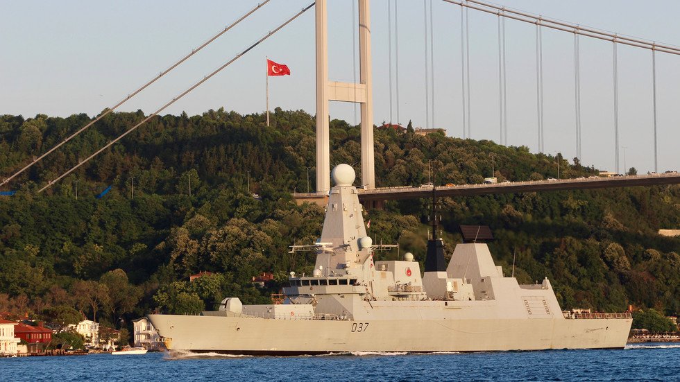 الأسطول الروسي على أهبة الاستعداد بعد دخول سفن للناتو مياه البحر الأسود