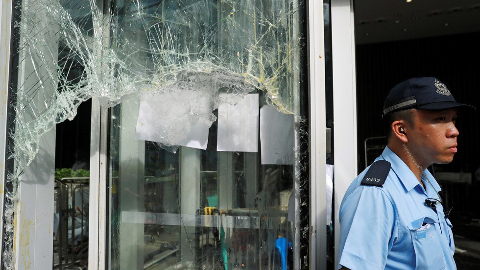 بكين كبيرة وترى أبعد