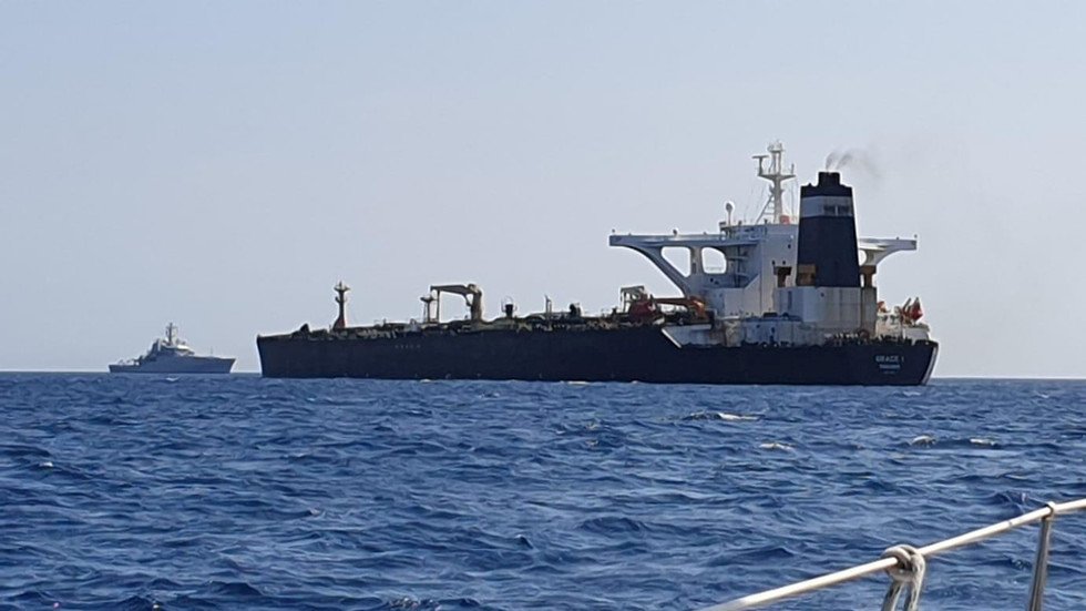 مدريد: احتجاز ناقلة النفط في جبل طارق كان بطلب أمريكي 