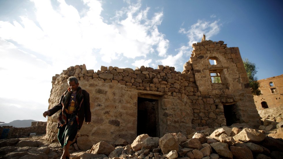 التحالف العربي يرفض اتهامه بضرب 4 مواقع مدنية في اليمن