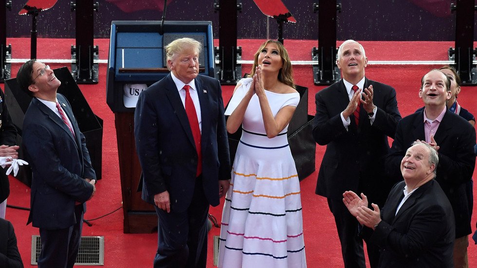 قادة الجيش الأمريكي "يزدرون" ترامب ويعتبرون احتفال 4 يوليو "مسيّسا"