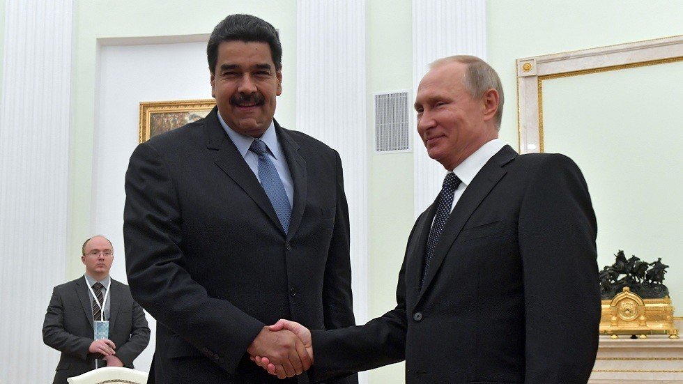 بوتين يهنئ مادورو بعيد استقلال فنزويلا