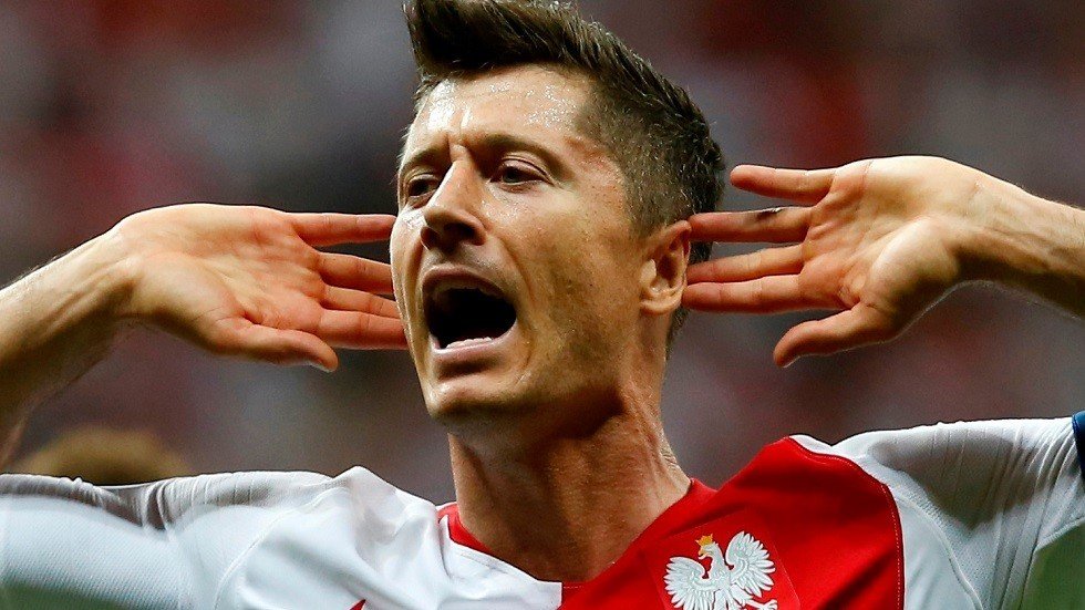 ليفاندوفسكي يغلق بابه في وجه ريال مدريد حتى 2023