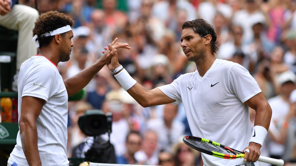 نادال يتخطى تسونغا بسهولة.. وفونيني يتمنى أن تنفجر قنبلة في "ويمبلدون"