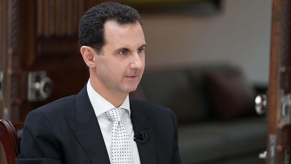 الأسد ووزير الشؤون الخارجية العماني يبحثان العلاقات الثنائية ومساعي استعادة الأمن بالمنطقة