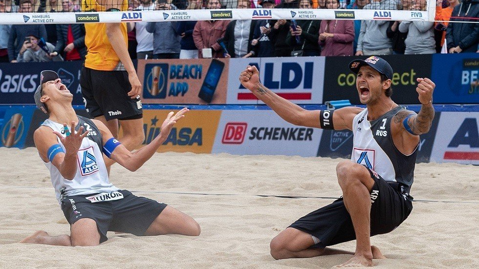 روسيا تتوّج بذهبية بطولة العالم للكرة الطائرة الشاطئية للمرة الأولى في تاريخها (فيديو)