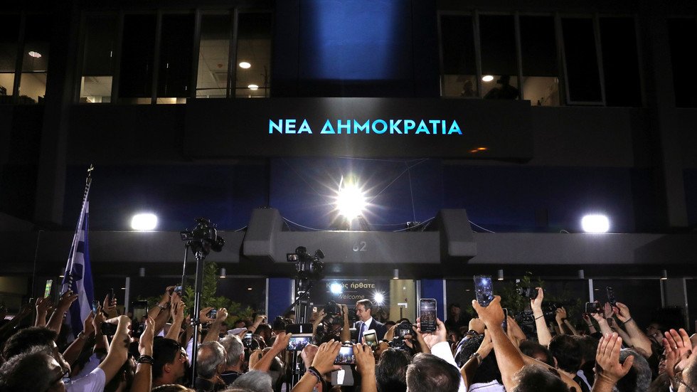اليونان.. استطلاع يظهر خسارة حزب تسيبراس أمام المعارضة اليمينية في الانتخابات