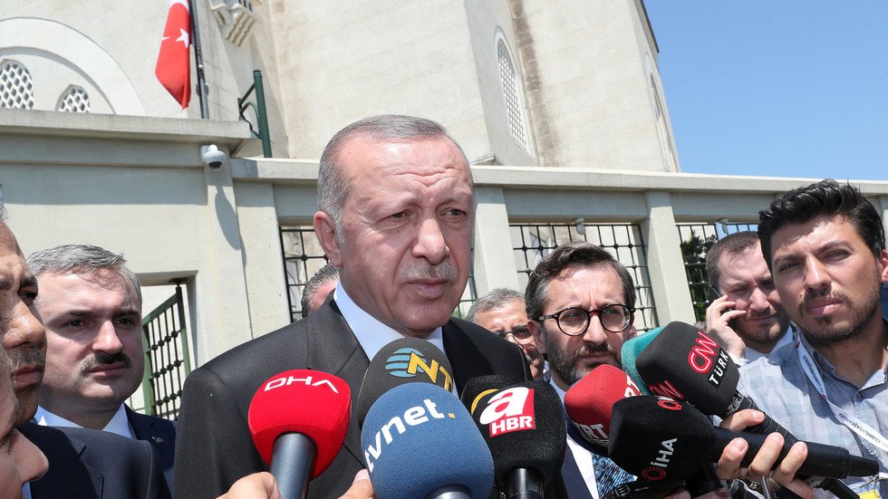 أردوغان يكشف طريقة نقل 