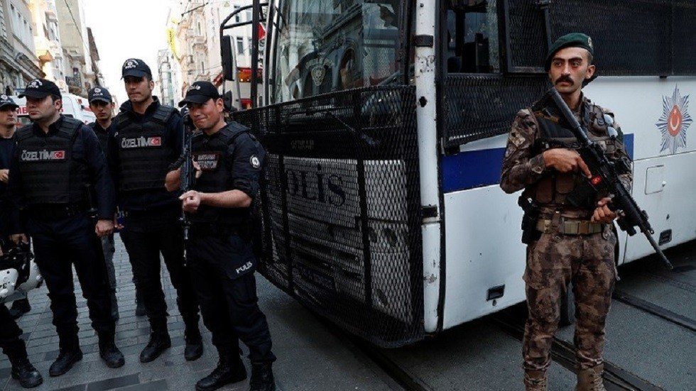 تركيا.. إيقاف 55 شخصا بتهمة تهريب البشر