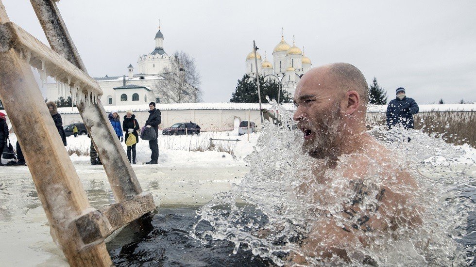 لماذا يشعر الروس بالبرد في الجحيم، وبالملل في الجنة؟