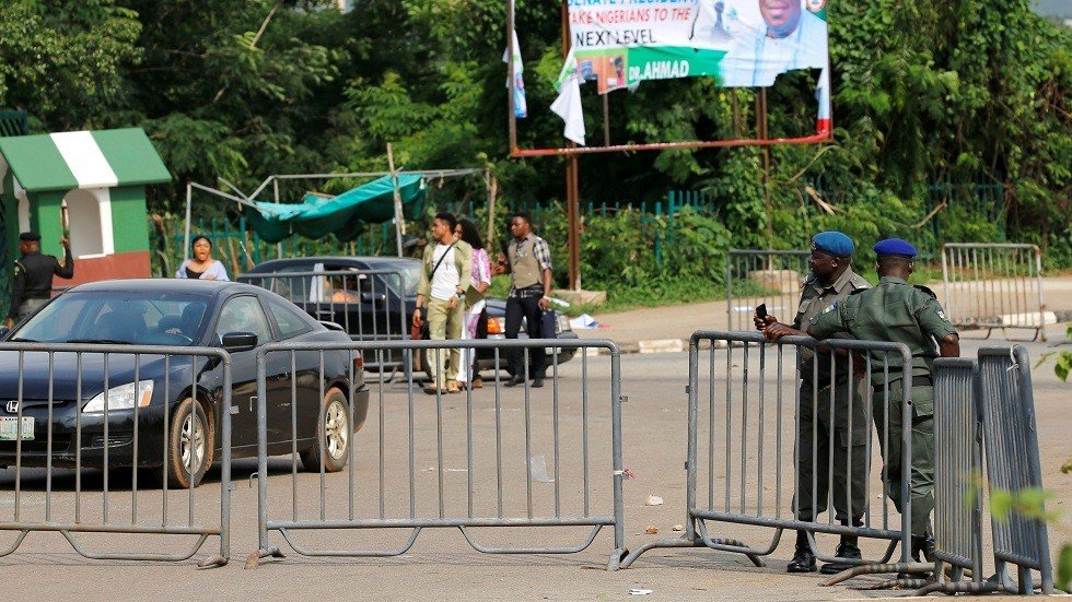 نيجيريا.. اشتباكات بين الشرطة ومحتجين على احتجاز رجل دين