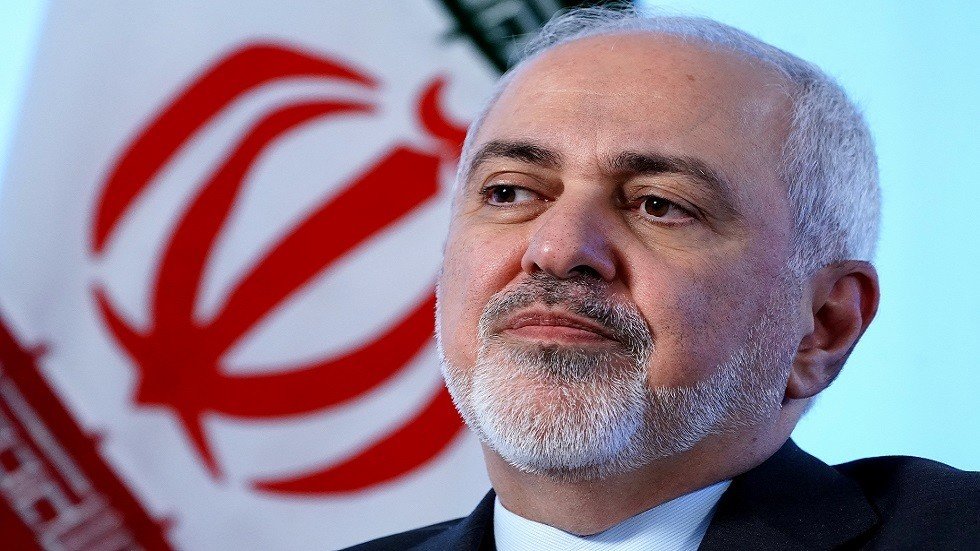 ظريف: آليتنا الوحيدة لاستعادة الناقلة هي استدعاء السفير والاحتجاج والتغريد