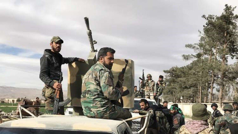 مصدر عسكري لـRT: الجيش السوري يتصدى لهجوم عنيف للفصائل المسلحة على محور الحماميات بريف حماة