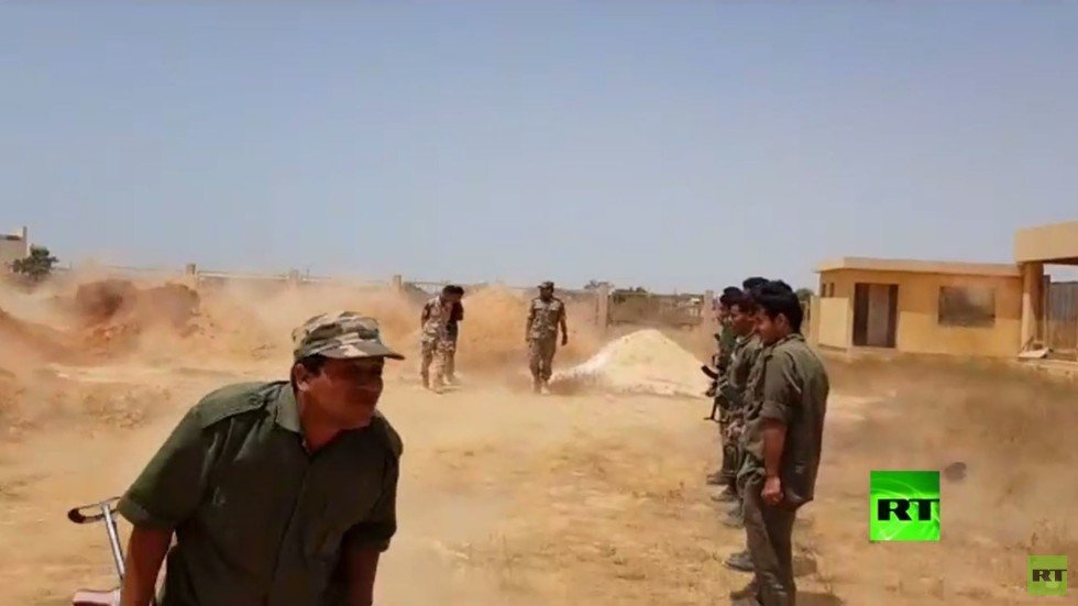 لحظة وقوع تفجير استهدف قيادات 