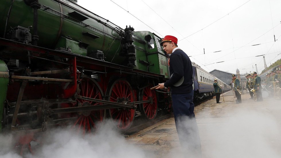 الحياة تعود إلى قطار طهران أنقرة