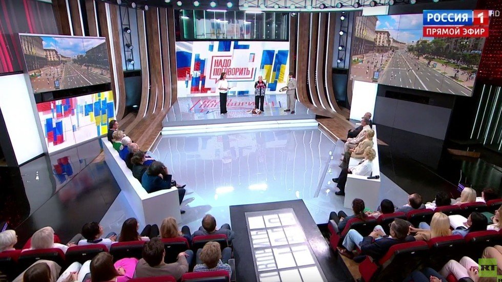 أول جسر تلفزيوني روسي أوكراني منذ سنوات