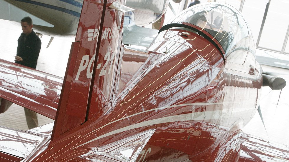 سويسرا.. فتح تحقيق مع شركة باعت طائرات تدريبية للسعودية والإمارات