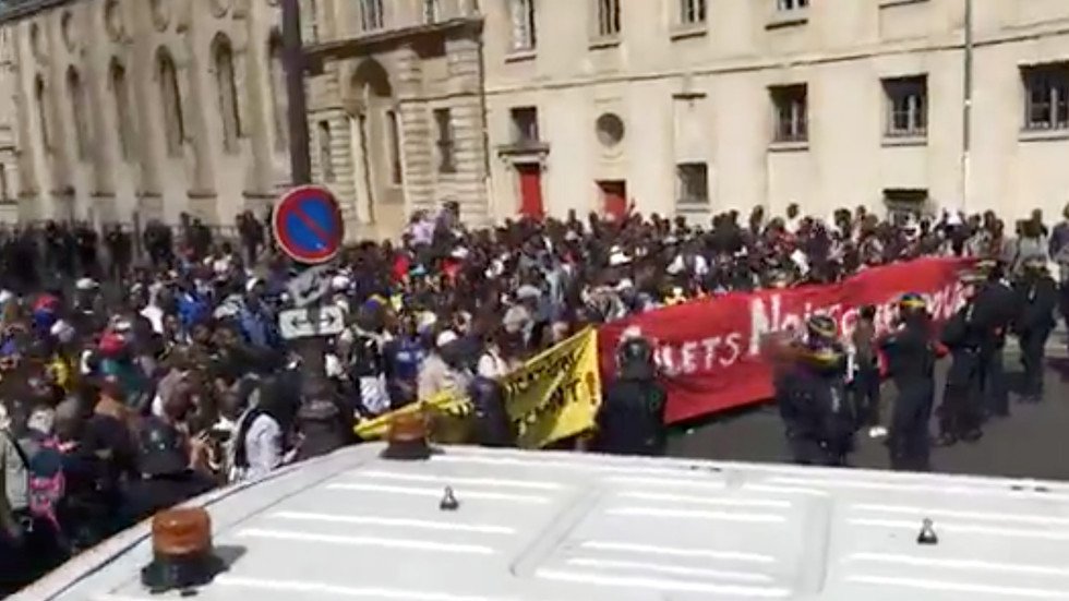 أعمال شغب وسط باريس بالتزامن مع إحياء ذكرى "الباستيل"