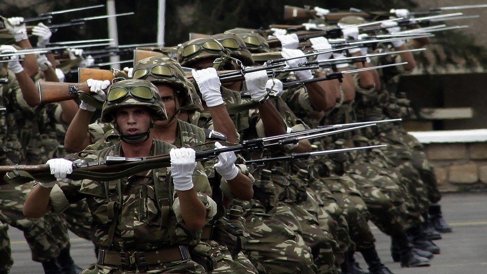 الدفاع الجزائرية: إحباط مخطط إرهابي لاستهداف المتظاهرين بعبوات ناسفة