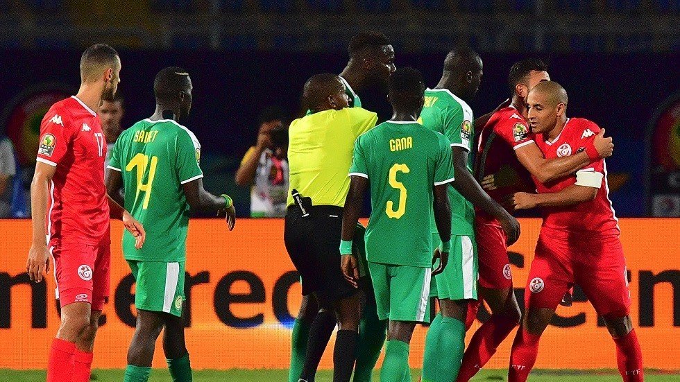 شاهد.. هل حرم الحكم منتخب تونس من ضربة جزاء صحيحة؟