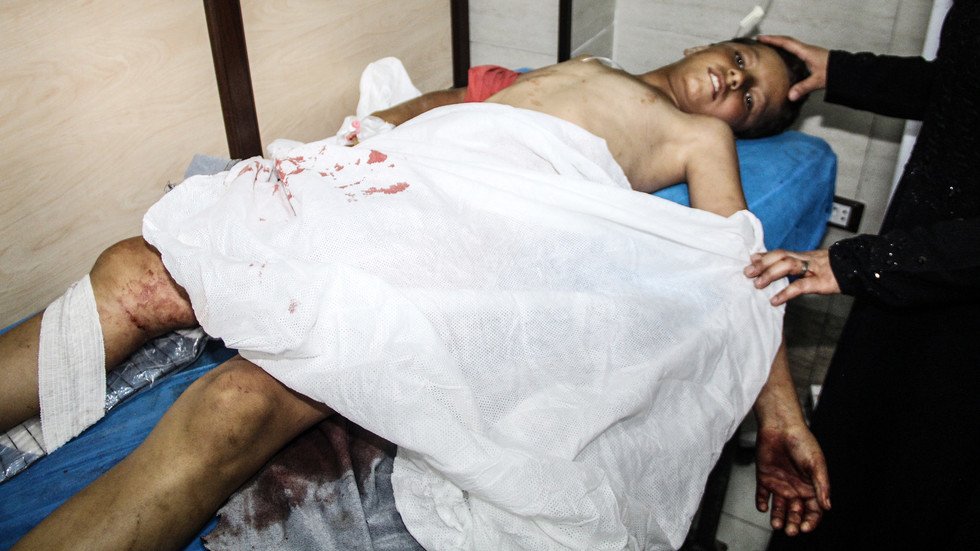 مقتل مدني وإصابة آخرين نتيجة استهداف المسلحين لمناطق في حلب السورية