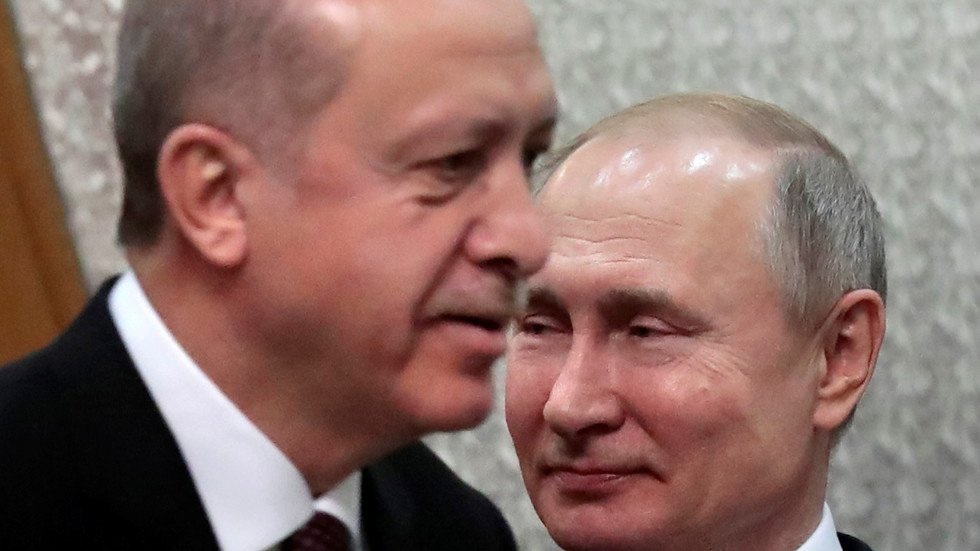 ما الفائدة الجيوسياسية التي تجنيها روسيا وتركيا من إس-400