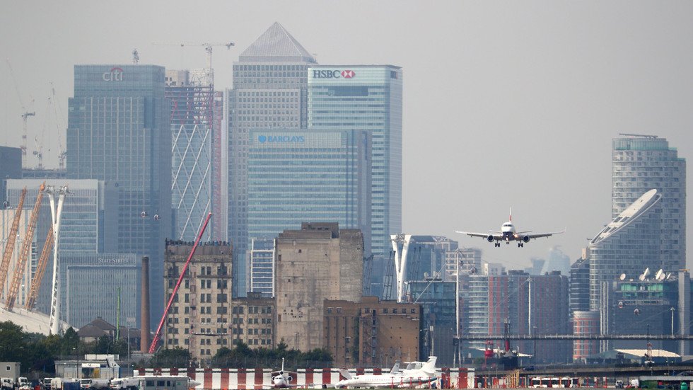 بريطانيا تعتقل شقيق انتحاري مانشستر لدى وصوله إلى مطار لندن 