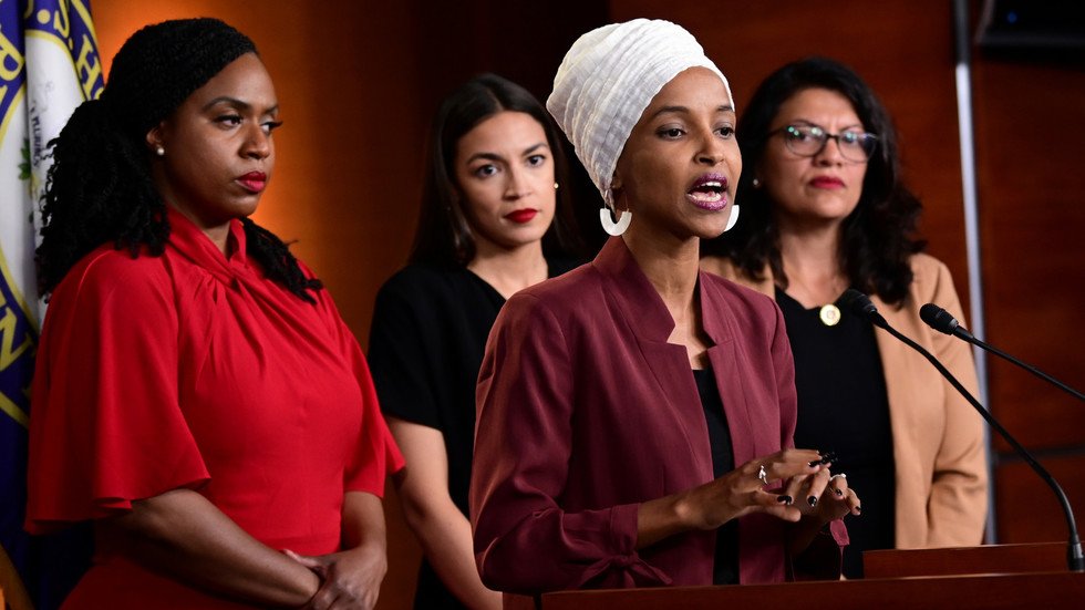 "هآرتس": قرار بمنع نائبتين أمريكيتين من دخول إسرائيل