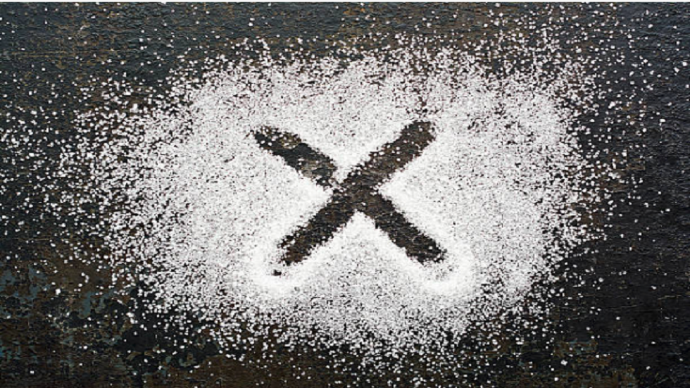 كيف يؤثر وقف  تناولك السكر على جسمك؟