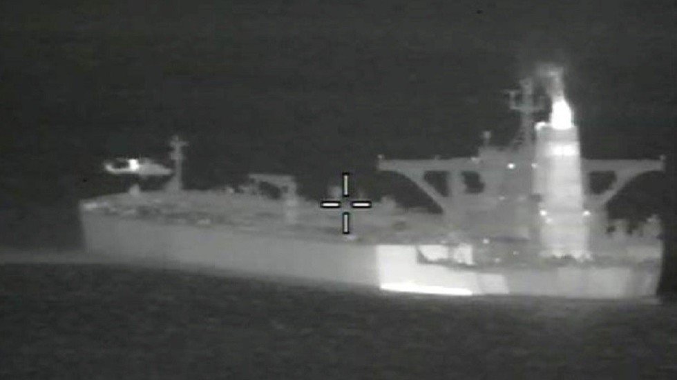 لجنة الطوارئ في الحكومة البريطانية تجتمع لمناقشة احتجاز إيران لناقلة نفط بريطانية