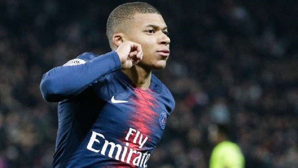 باريس سان جيرمان يحصن مبابي براتب "خيالي"