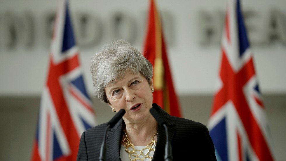 اجتماع ثالث للجنة "كوبرا" البريطانية بحضور ماي بشأن احتجاز الناقلة