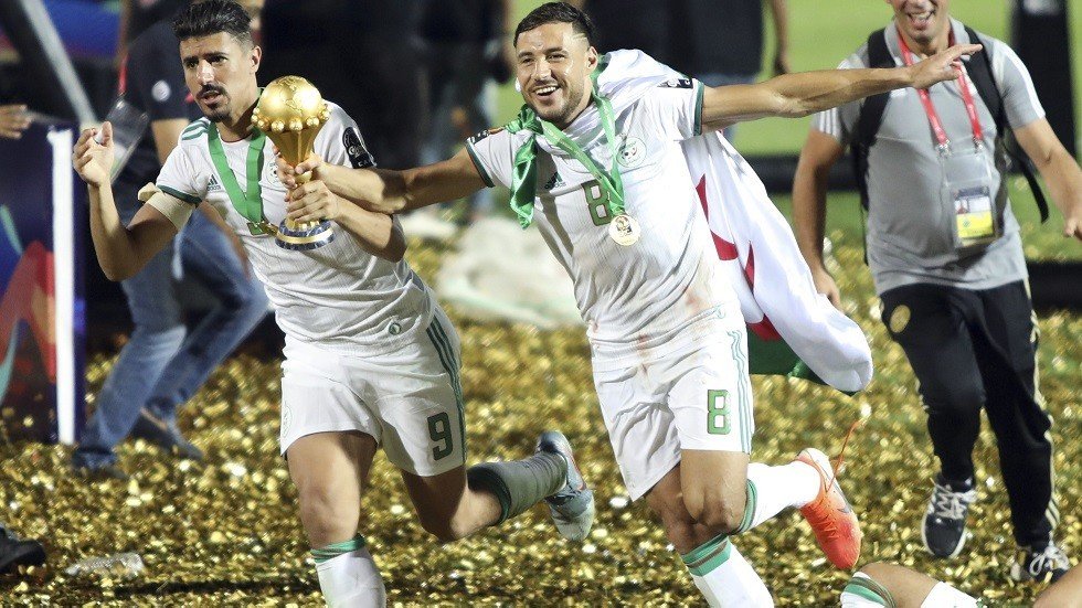 نجم المنتخب الجزائري يوصد الأبواب أمام الأهلي المصري