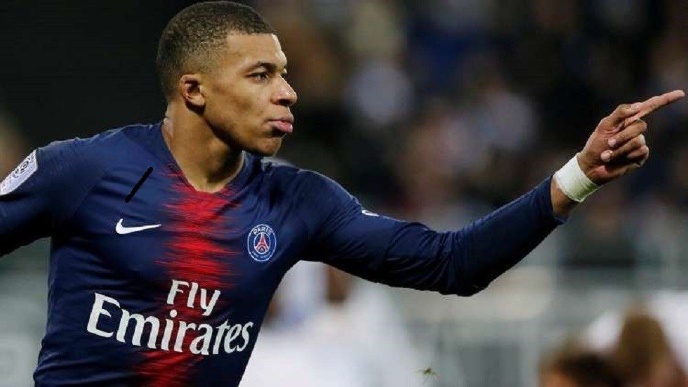 مبابي يصدم باريس سان جيرمان بقراره