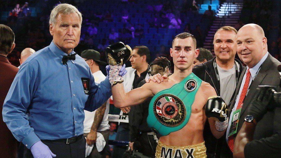 شاهد.. ملاكم روسي يدخل في غيبوبة بعد 11 جولة من الصمود!