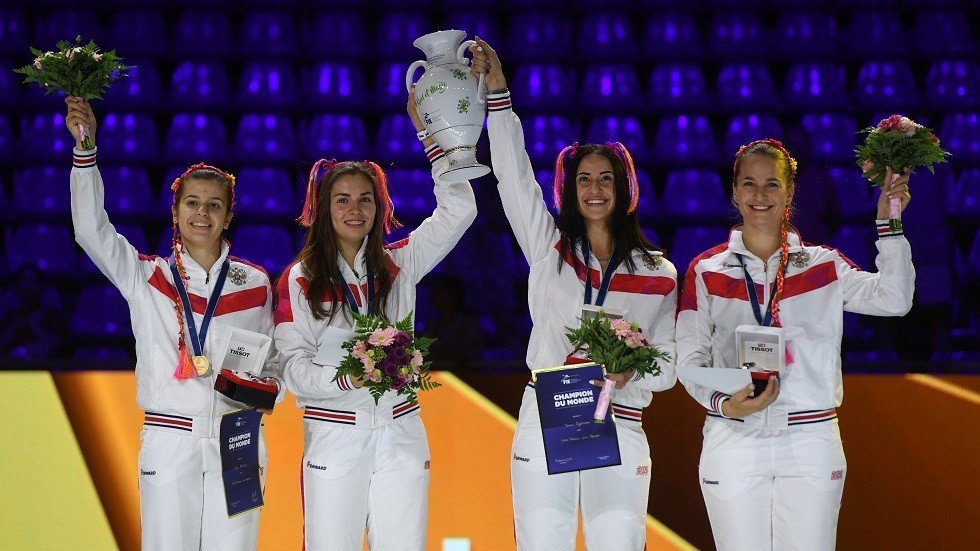 سيدات روسيا يفزن بذهبية العالم للمبارزة