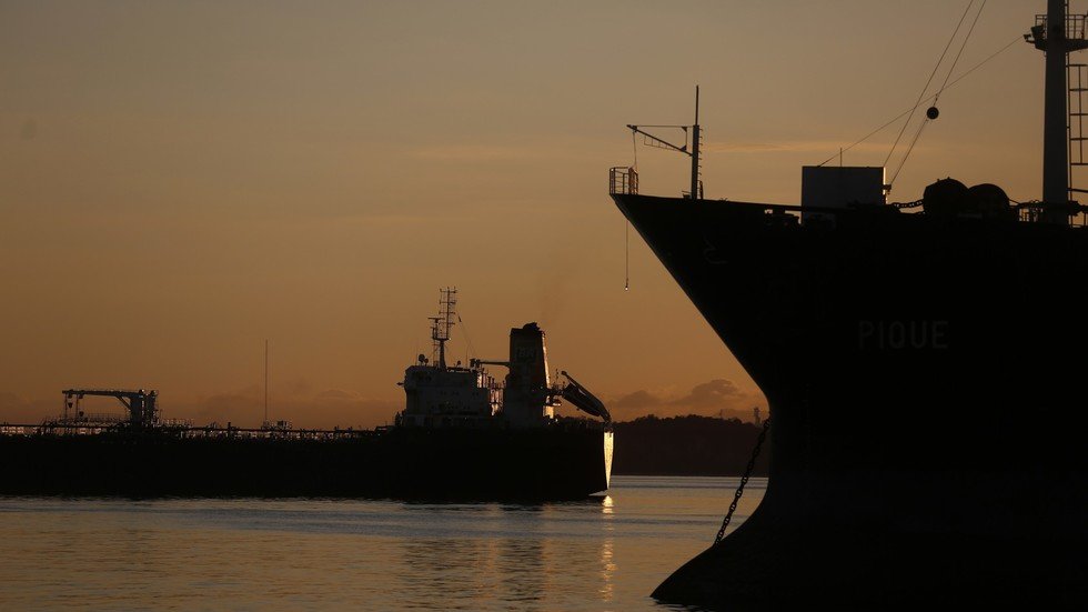 إيران تهدد البرازيل بسبب الوقود