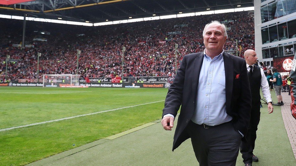 هونيس يترك منصبه كرئيس للبايرن