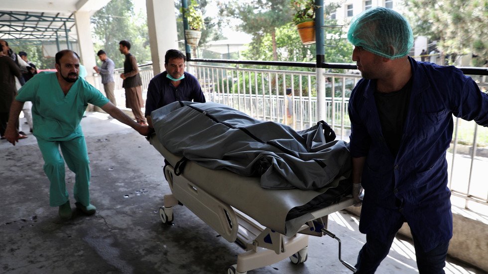 مقتل 12 شخصا على الأقل بـ3 انفجارات في كابل