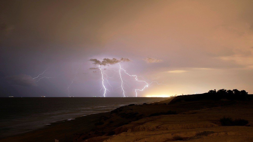 صواعق البرق تقتل 51 شخصا على الأقل في الهند