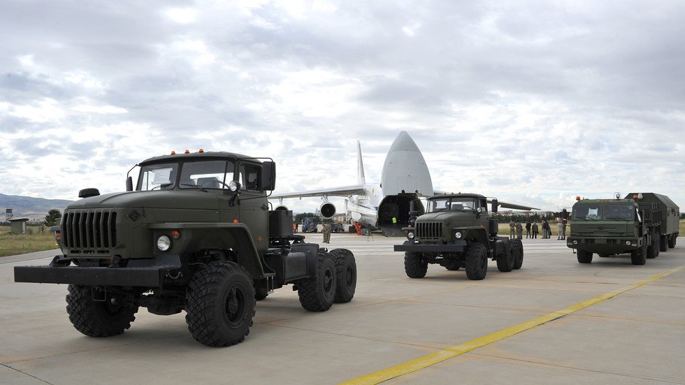 سيناتور أمريكي: ندعو تركيا إلى عدم تفعيل أنظمة 