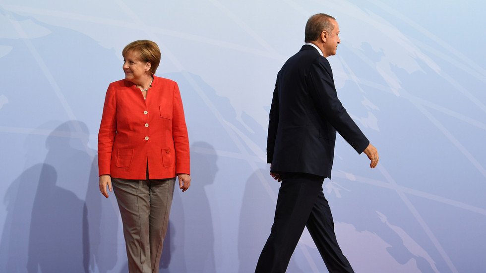 تركيا فقدت ثقتها بالحلفاء الغربيين بسبب سوريا و"إس-400"