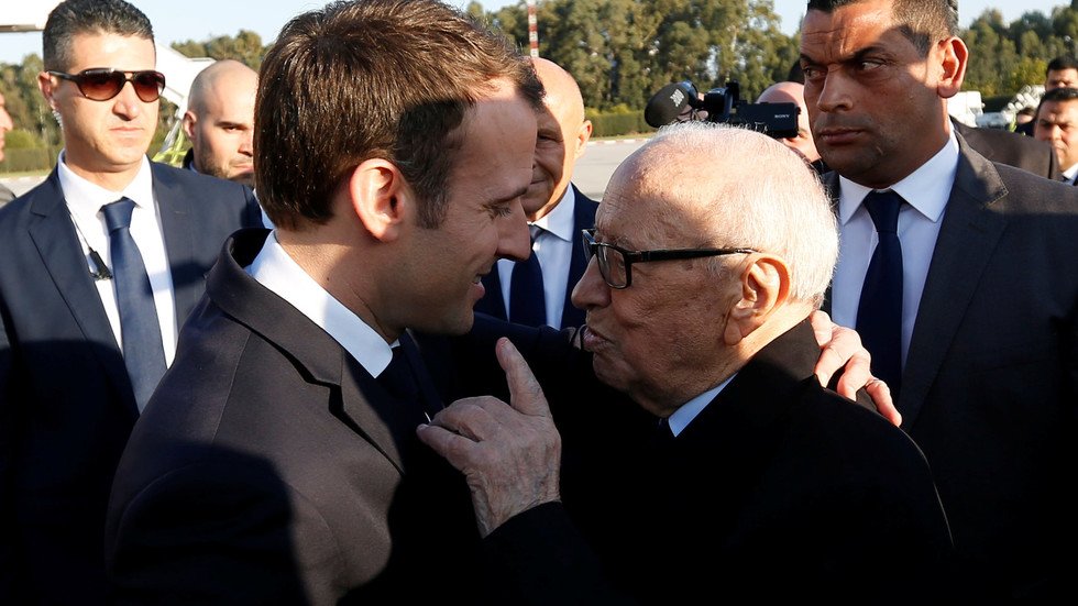 ماكرون أول الزعماء المتوجهين إلى تونس لحضور جنازة السبسي