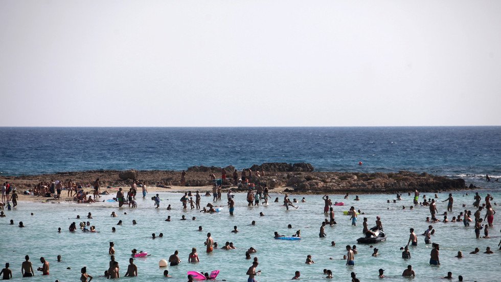 تمديد حبس 7 إسرائيليين بقضية 